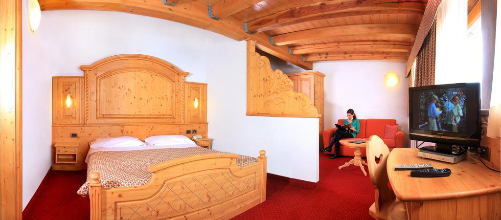 Sporting Hotel Пасо дел Тонале Екстериор снимка