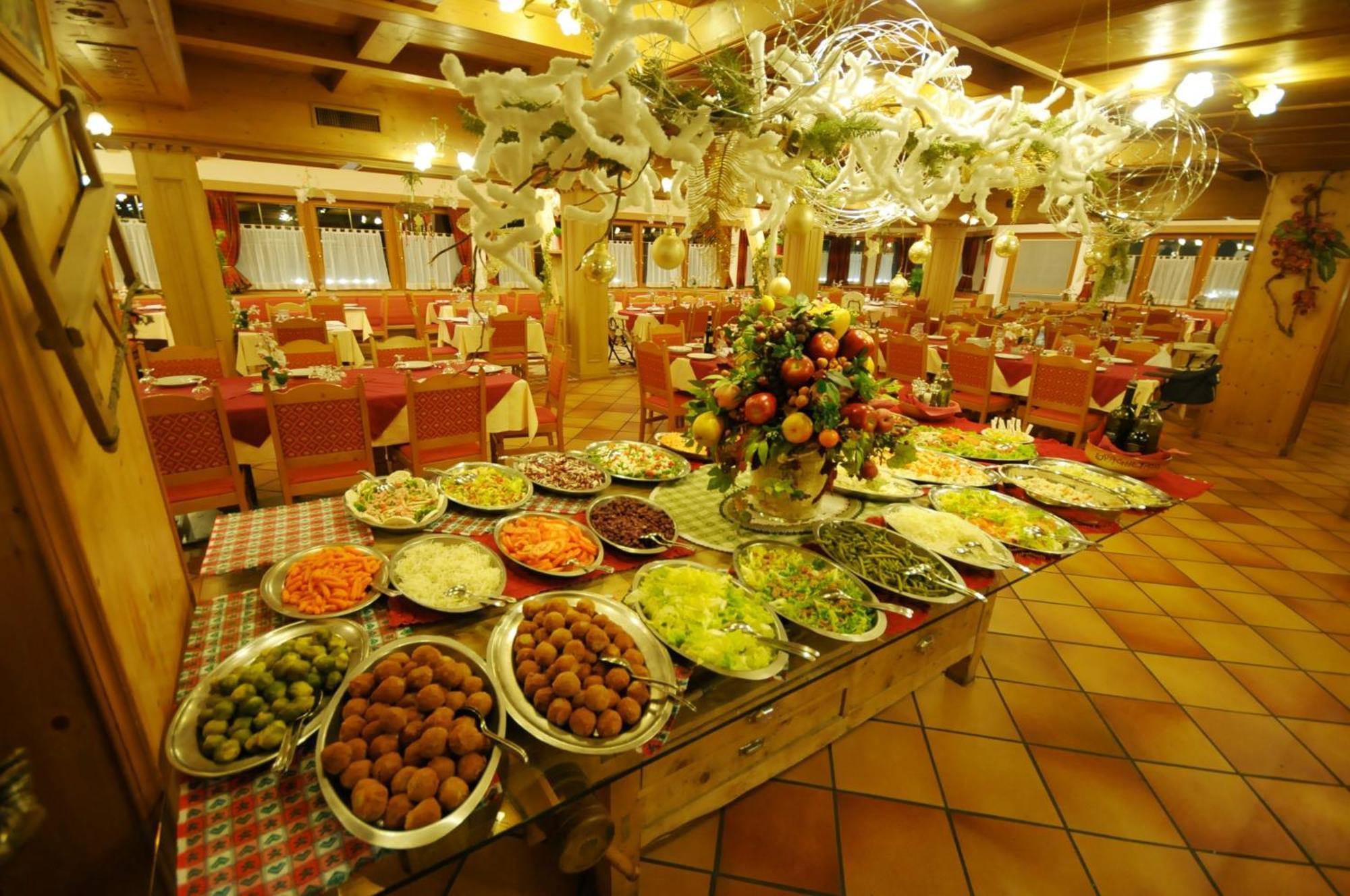 Sporting Hotel Пасо дел Тонале Екстериор снимка