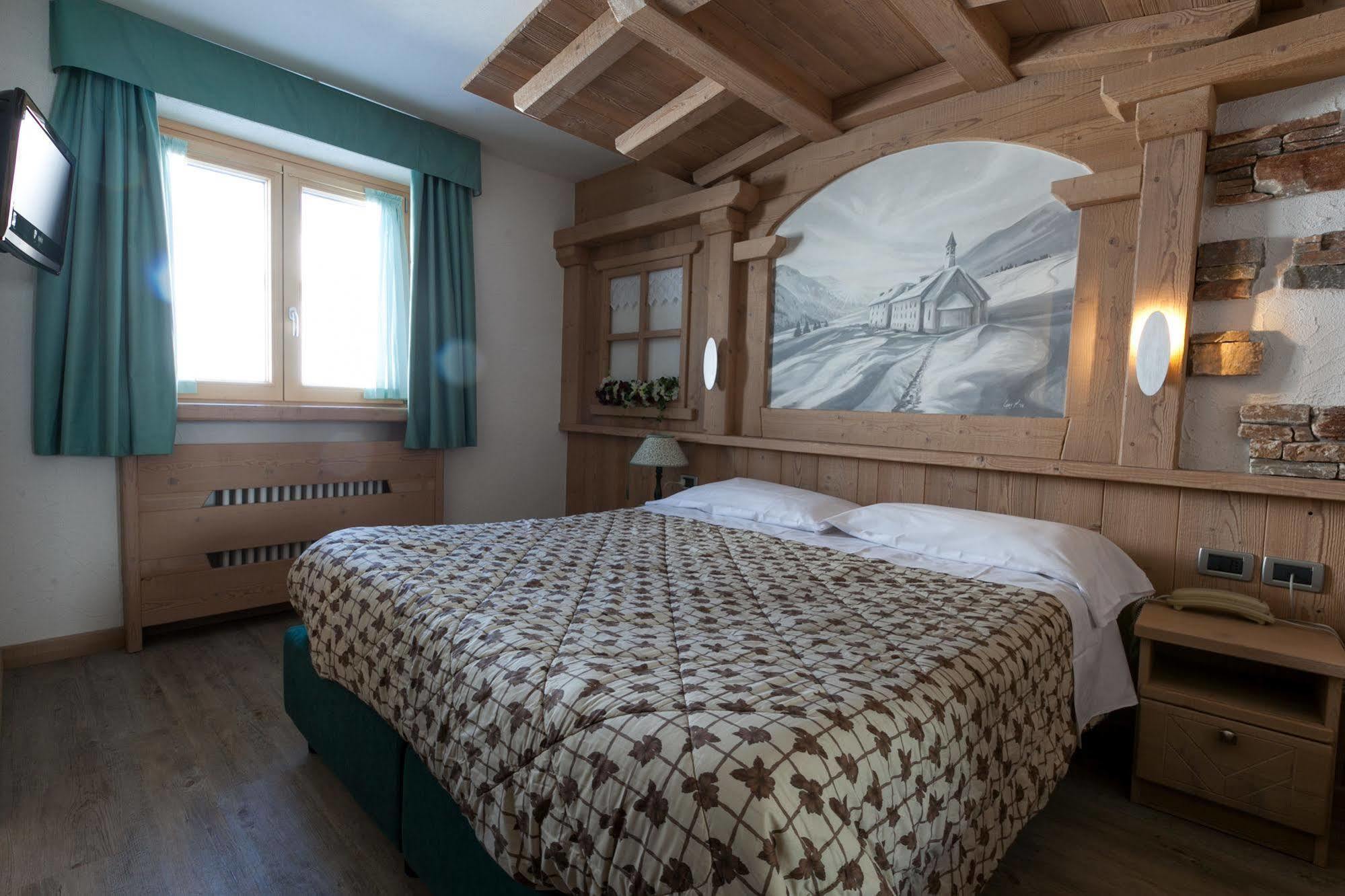 Sporting Hotel Пасо дел Тонале Екстериор снимка